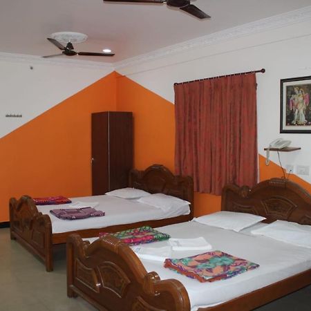 Hotel Sudhiksha Deluxe Рамешварам Экстерьер фото